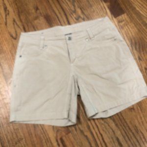KUHL Woman's Shorts SIZE 10